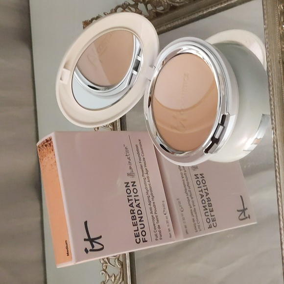 it cosmetics Makeup It Celebration Foundation Medium Poshmark